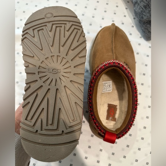 Authentic Ugg platform Tazz slippers - Picture 2 of 8